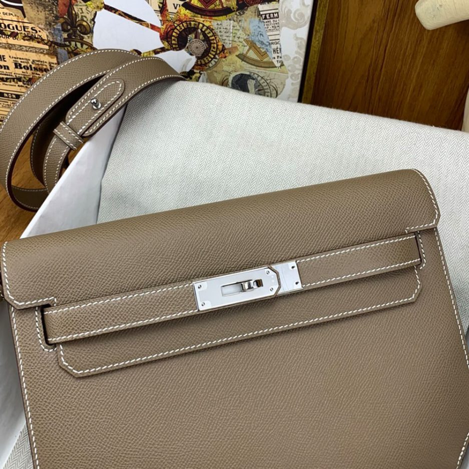 H**mes kelly depeches pouch
