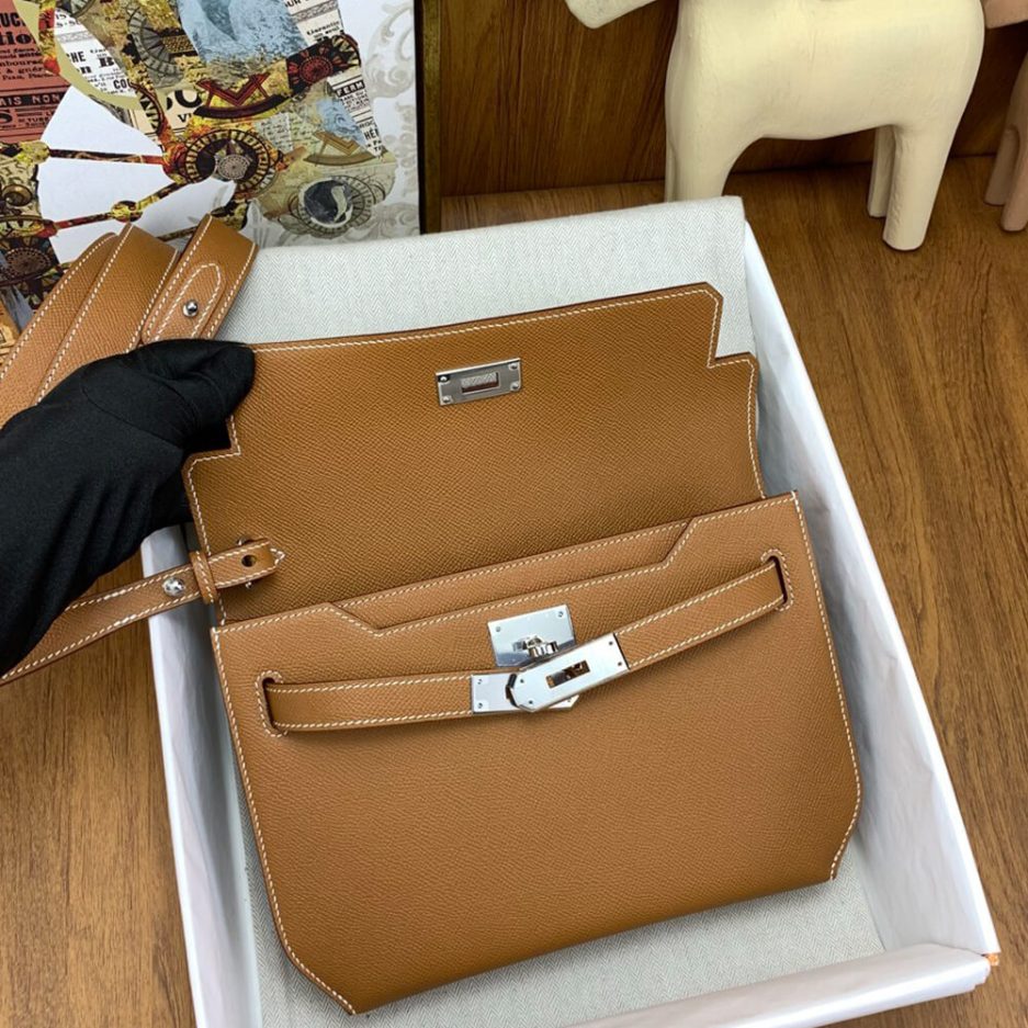 H**mes kelly depeches pouch