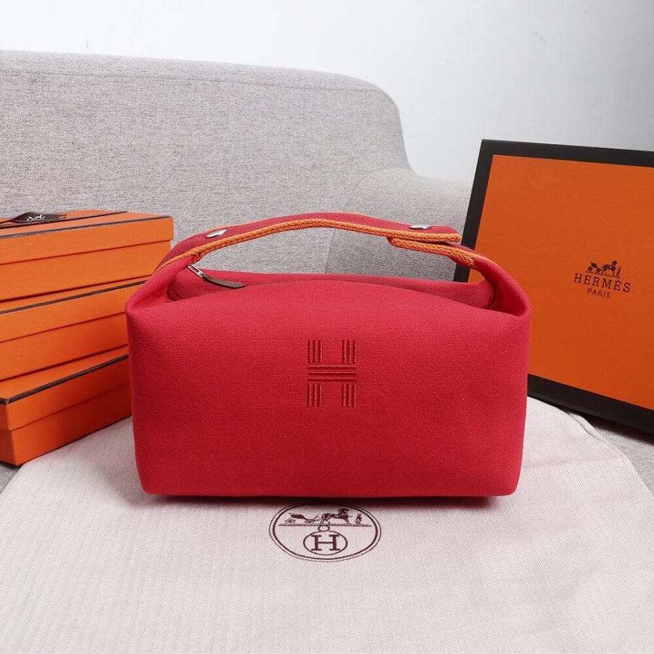 H**mes toiletery bag