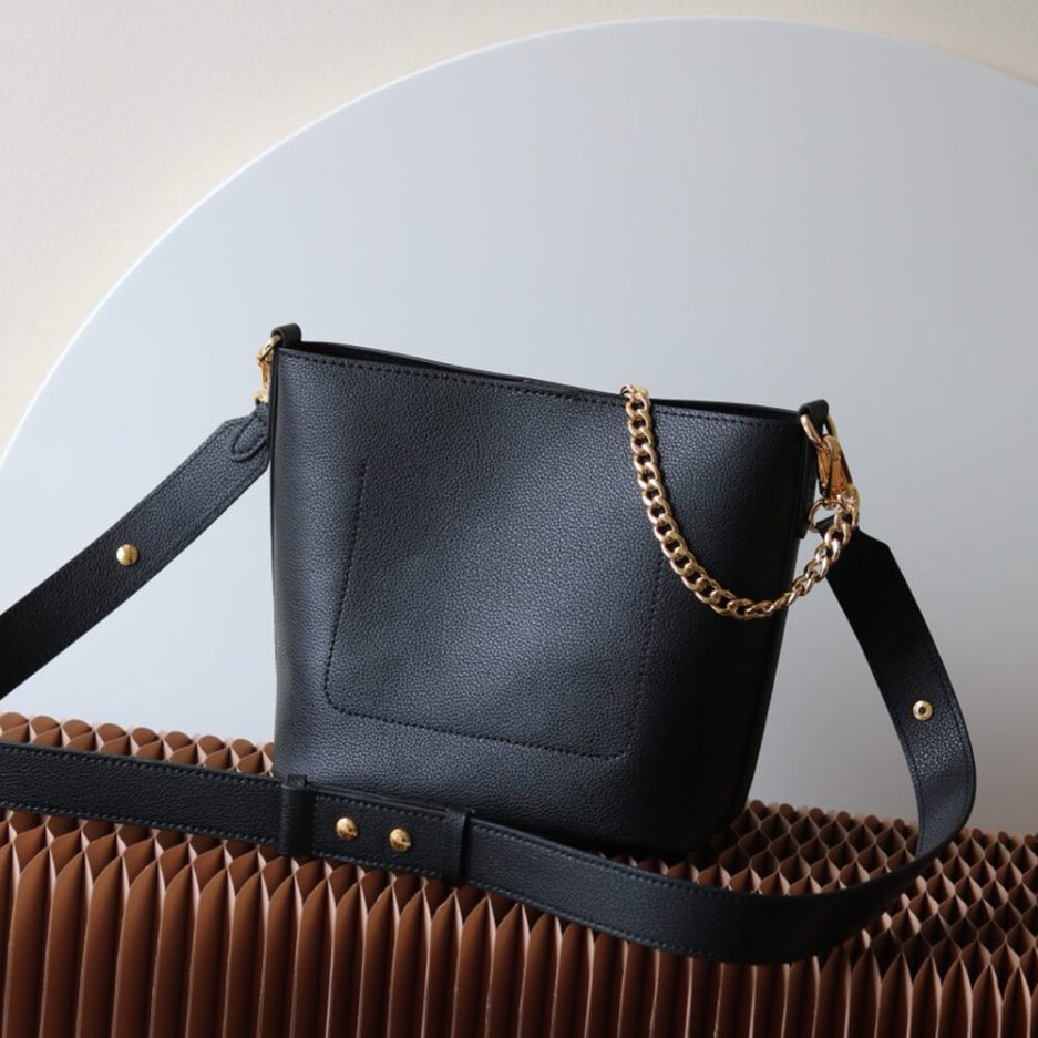 LV Lock and Walk